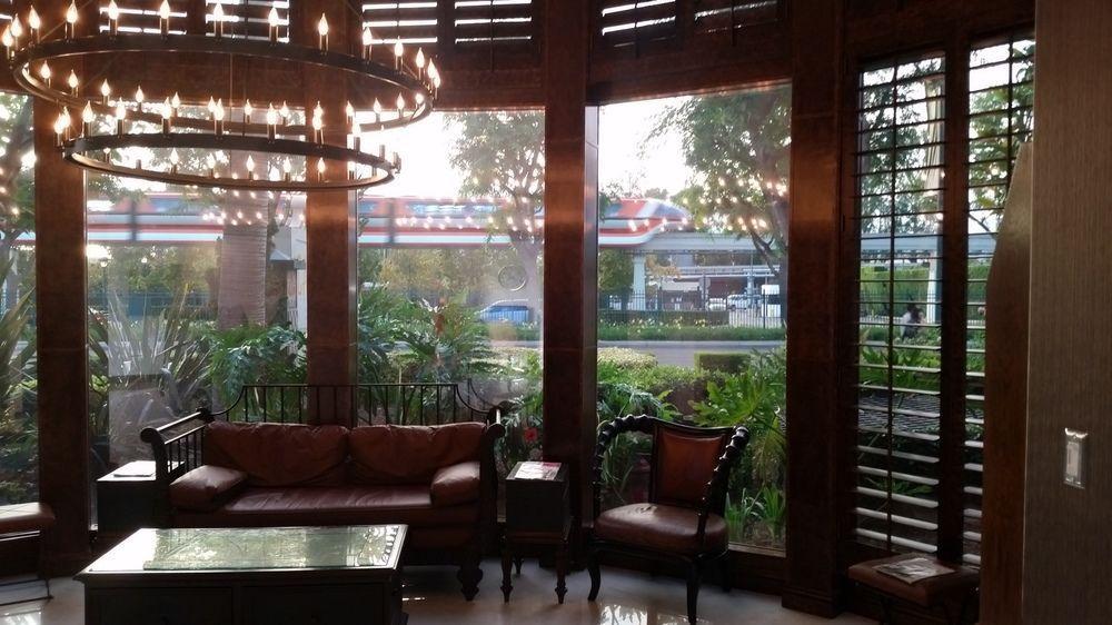 Carousel Inn And Suites 阿纳海姆 外观 照片