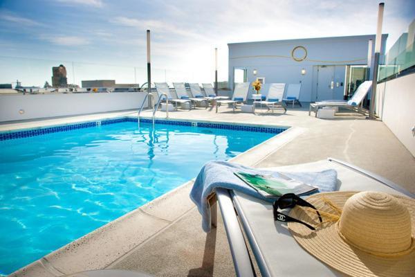Carousel Inn And Suites 阿纳海姆 外观 照片