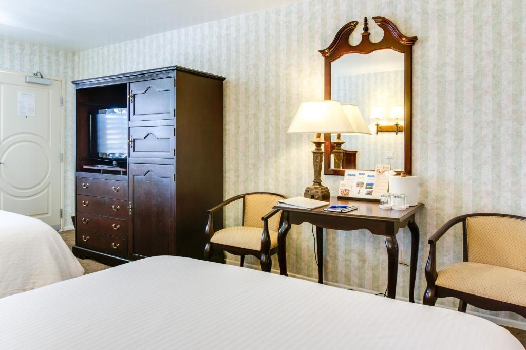 Carousel Inn And Suites 阿纳海姆 外观 照片